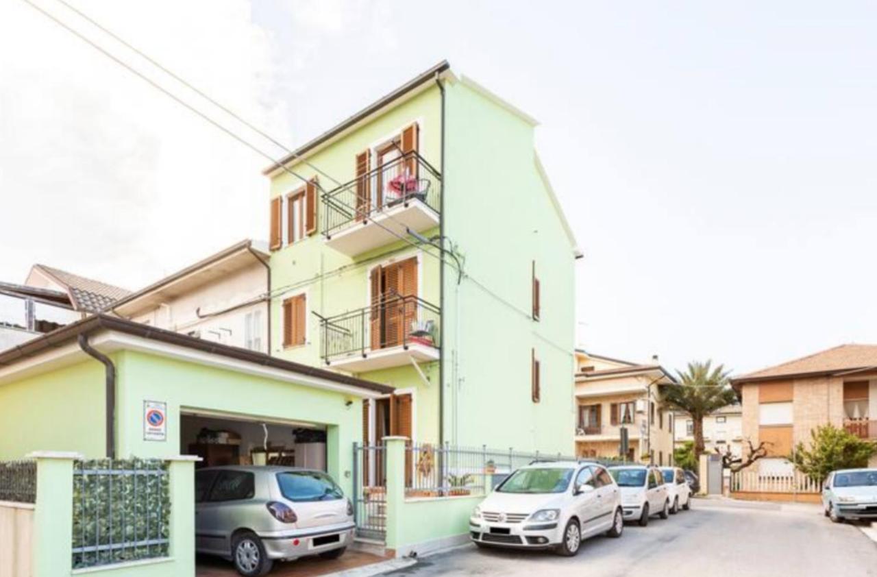 Casa Lilly Διαμέρισμα Porto SantʼElpidio Εξωτερικό φωτογραφία